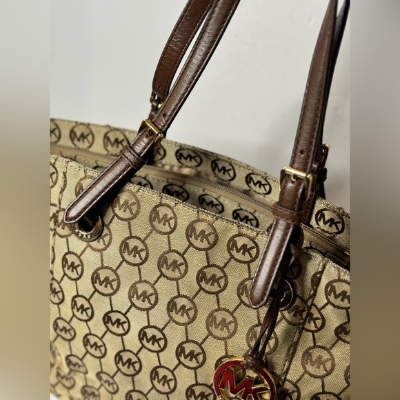 MICHAEL MICHAEL KORS Logo Leather-Trimmed Tote - Picture 7 of 16